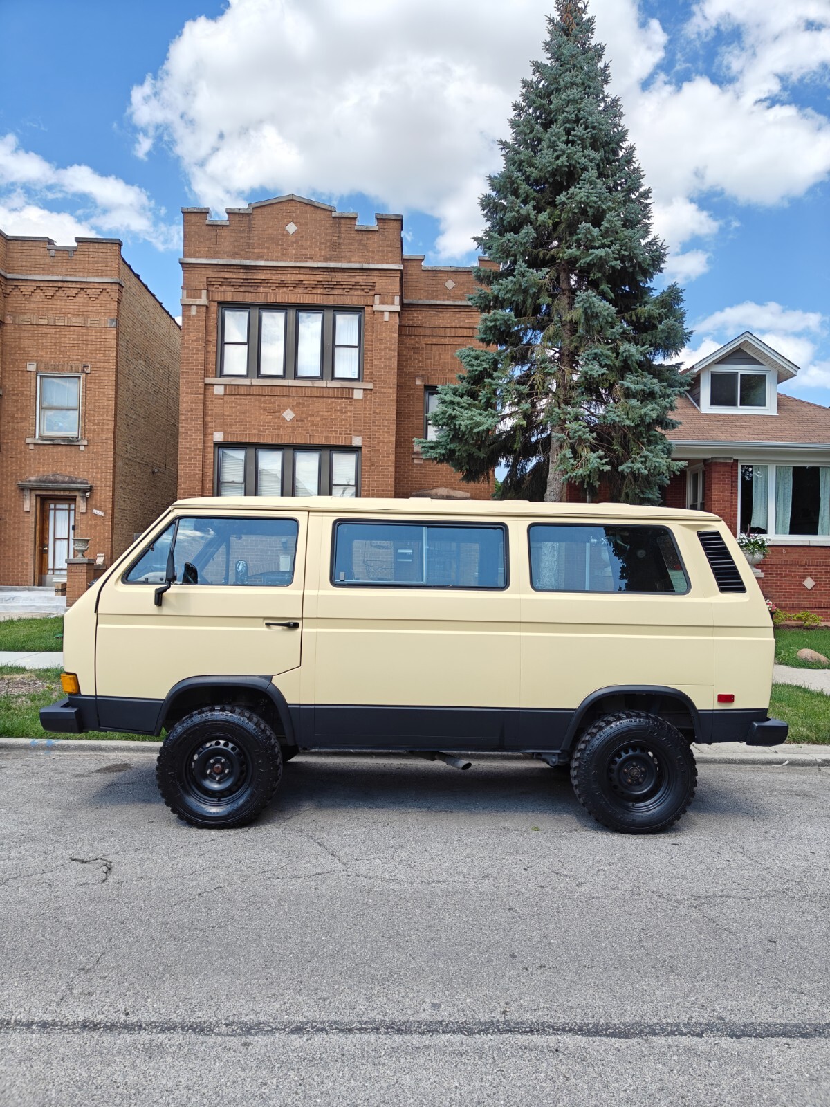 Volkswagen-BusVanagon-1982-Van-Camper-1