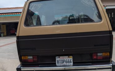 Volkswagen-BusVanagon-1983-Van-Camper-3