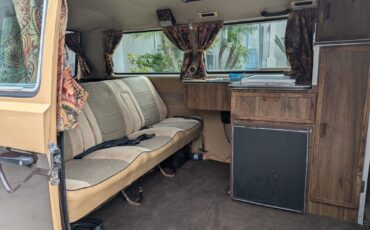 Volkswagen-BusVanagon-1983-Van-Camper-6