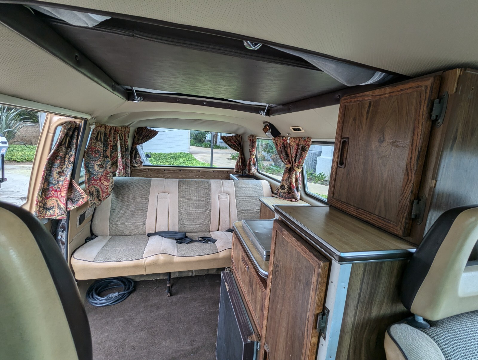 Volkswagen-BusVanagon-1983-Van-Camper-8