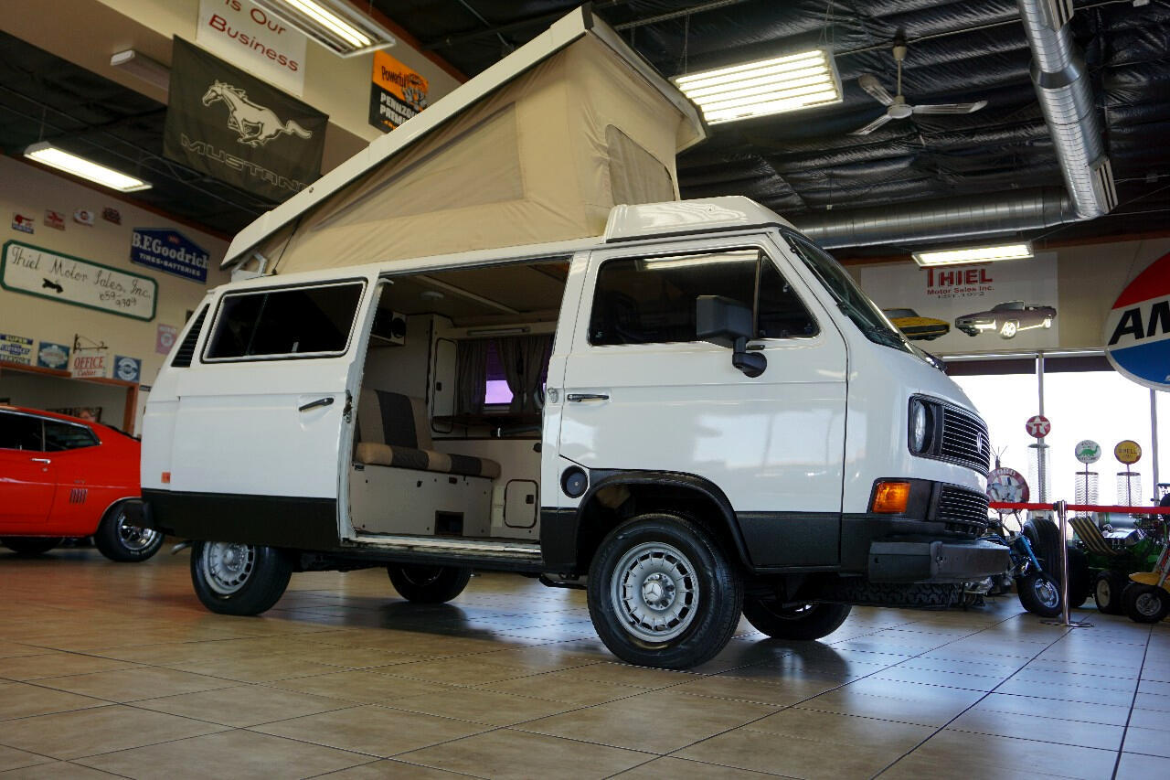 Volkswagen-BusVanagon-1984-Classic-Car-11