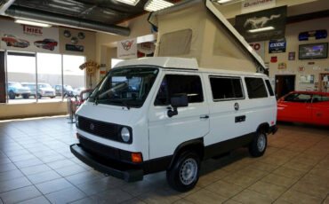 Volkswagen-BusVanagon-1984-Classic-Car-12