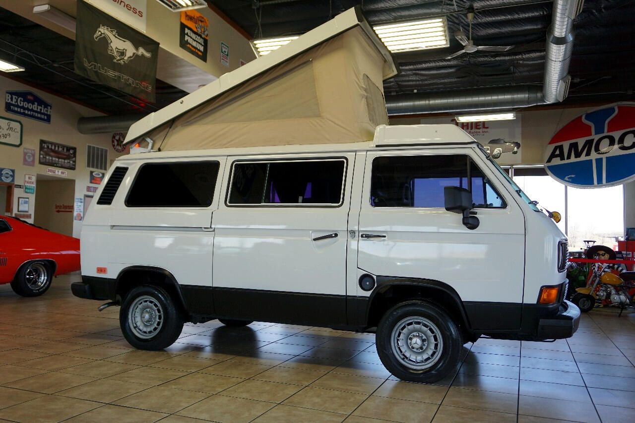 Volkswagen-BusVanagon-1984-Classic-Car-17