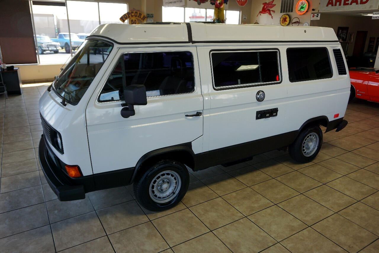 Volkswagen-BusVanagon-1984-Classic-Car-2