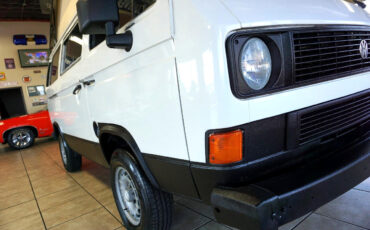 Volkswagen-BusVanagon-1984-Classic-Car-20