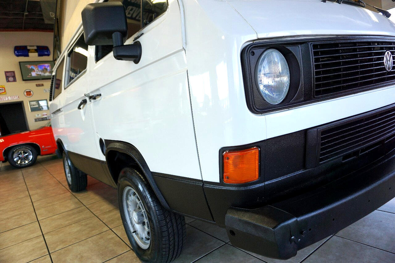Volkswagen-BusVanagon-1984-Classic-Car-20