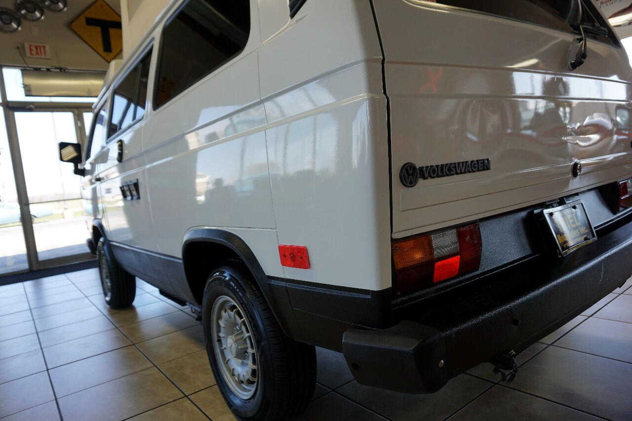 Volkswagen-BusVanagon-1984-Classic-Car-22