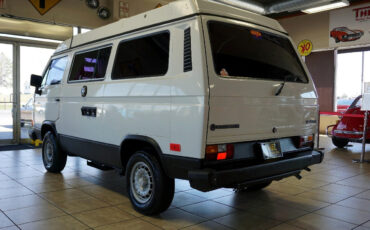 Volkswagen-BusVanagon-1984-Classic-Car-3
