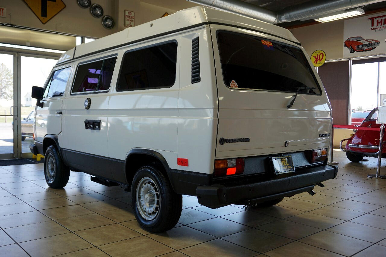 Volkswagen-BusVanagon-1984-Classic-Car-3
