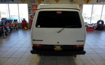 Volkswagen-BusVanagon-1984-Classic-Car-5
