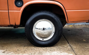 Volkswagen-BusVanagon-1984-Minivan-12