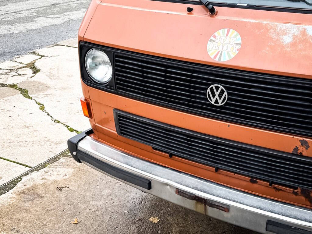 Volkswagen-BusVanagon-1984-Minivan-14