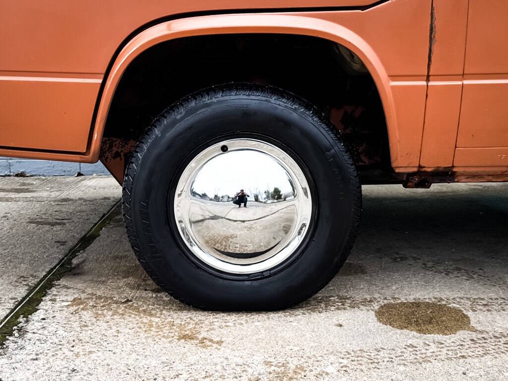 Volkswagen-BusVanagon-1984-Minivan-4