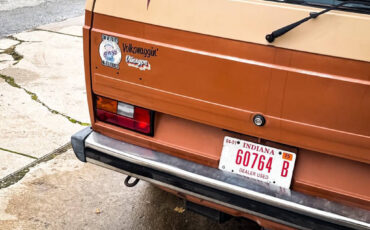 Volkswagen-BusVanagon-1984-Minivan-7