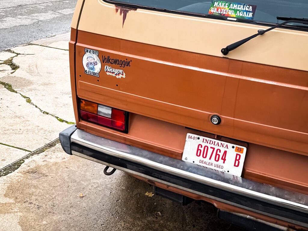 Volkswagen-BusVanagon-1984-Minivan-7
