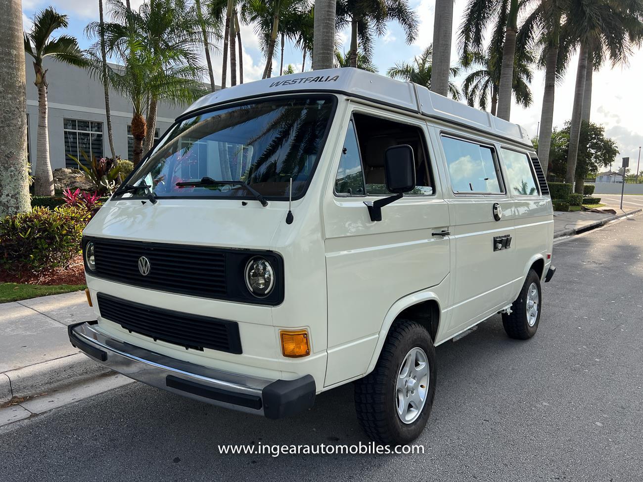 Volkswagen-BusVanagon-1984-van-28