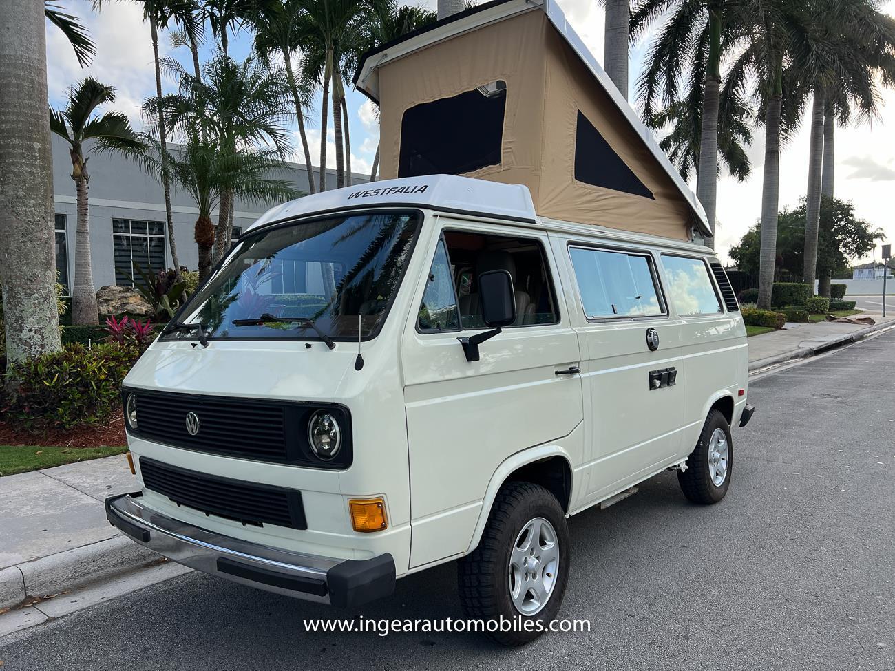 Volkswagen-BusVanagon-1984-van-3