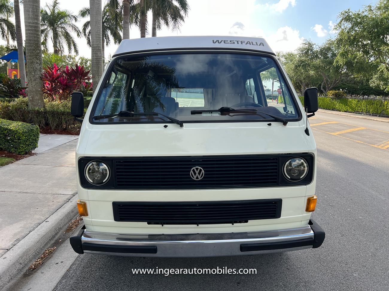 Volkswagen-BusVanagon-1984-van-38