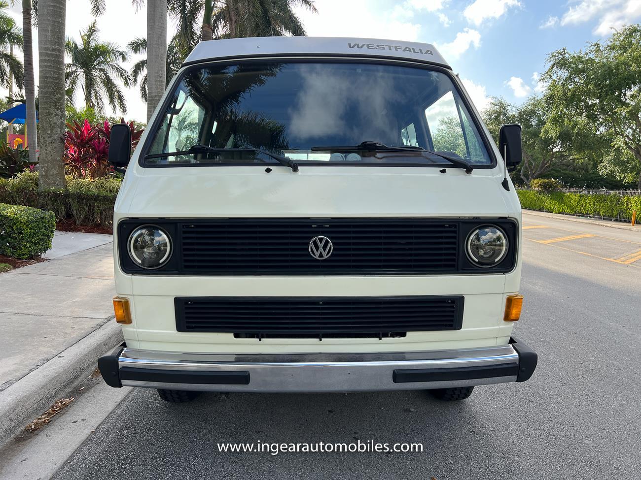 Volkswagen-BusVanagon-1984-van-39
