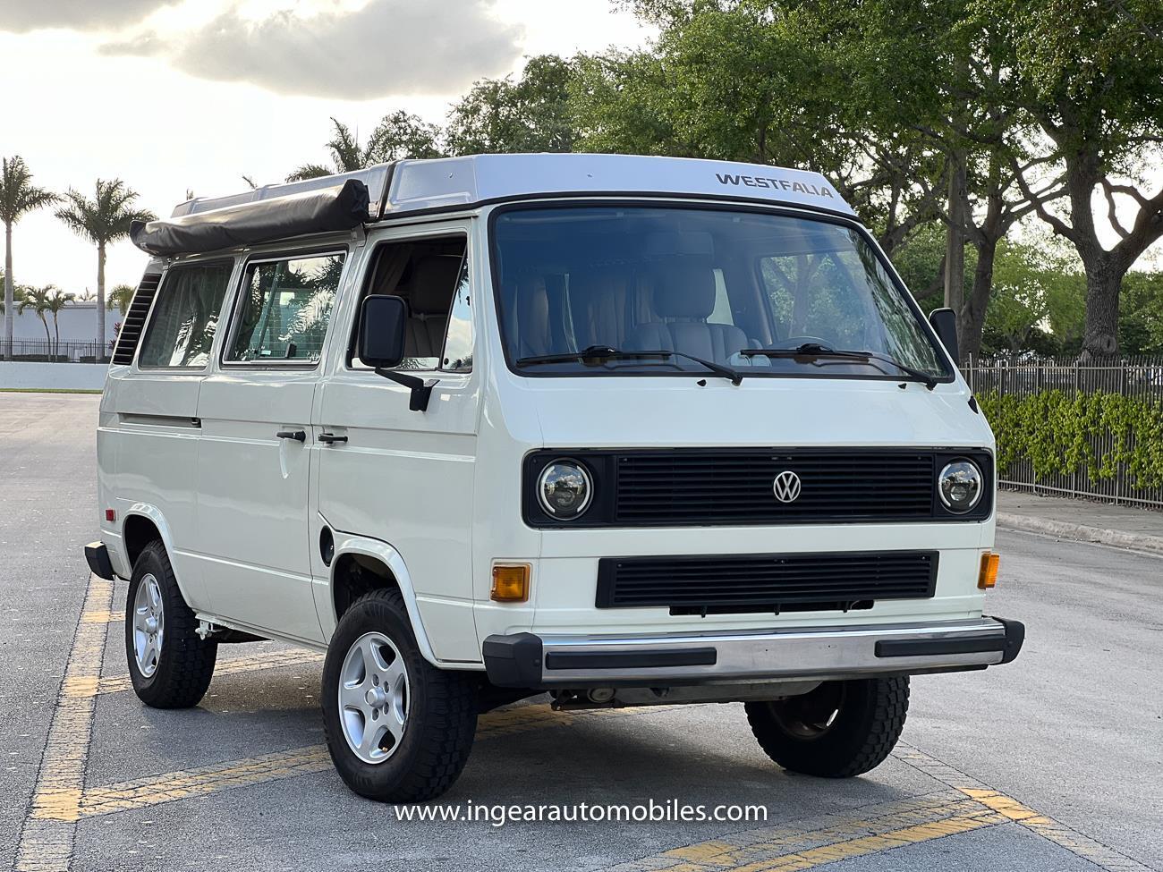 Volkswagen Bus/Vanagon 1984 van