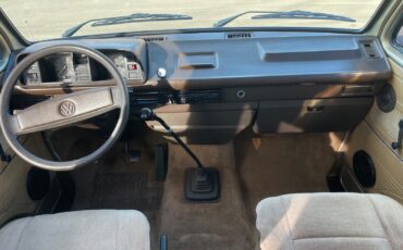 Volkswagen-BusVanagon-1986-Van-Camper-2