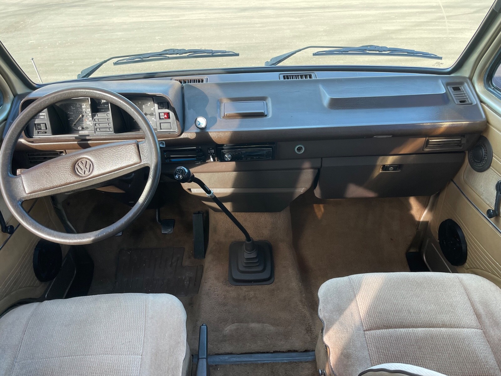 Volkswagen-BusVanagon-1986-Van-Camper-2