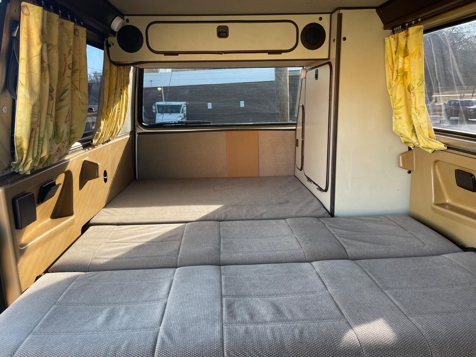 Volkswagen-BusVanagon-1986-Van-Camper-6