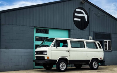 Volkswagen Bus/Vanagon 1990 Minivan