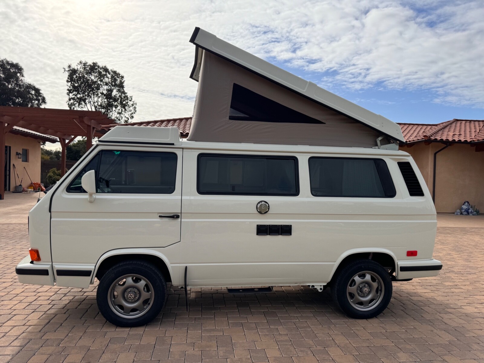 Volkswagen-BusVanagon-1990-Van-Camper-1
