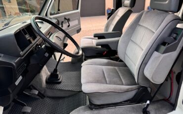 Volkswagen-BusVanagon-1990-Van-Camper-16