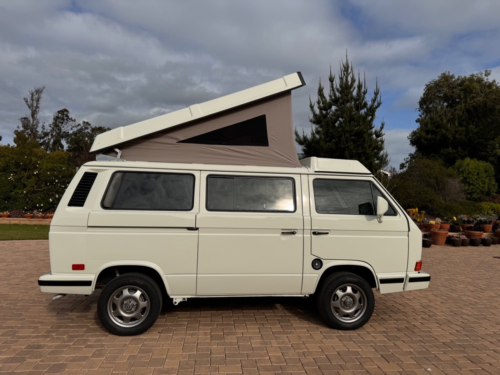 Volkswagen-BusVanagon-1990-Van-Camper-4