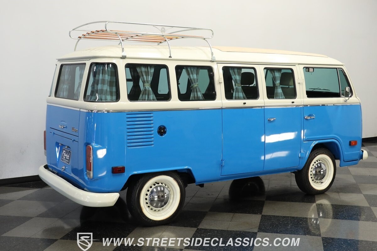 Volkswagen-BusVanagon-1994-Van-11