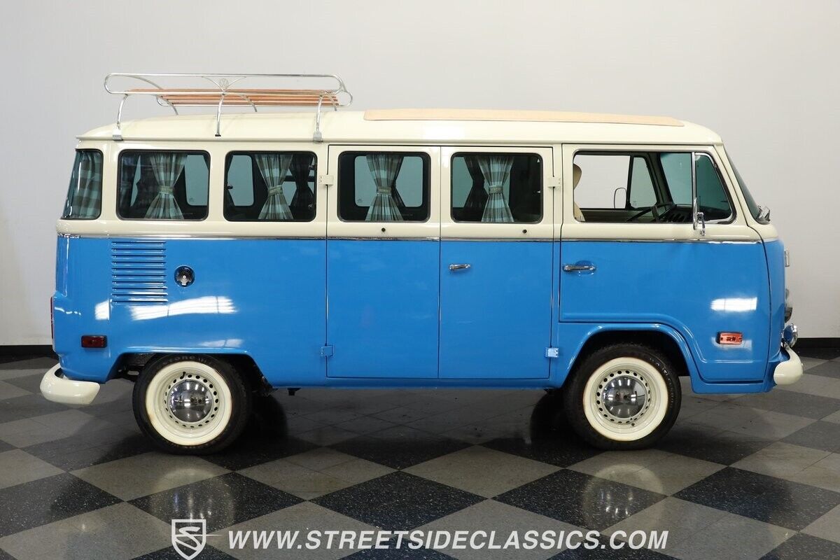 Volkswagen-BusVanagon-1994-Van-12