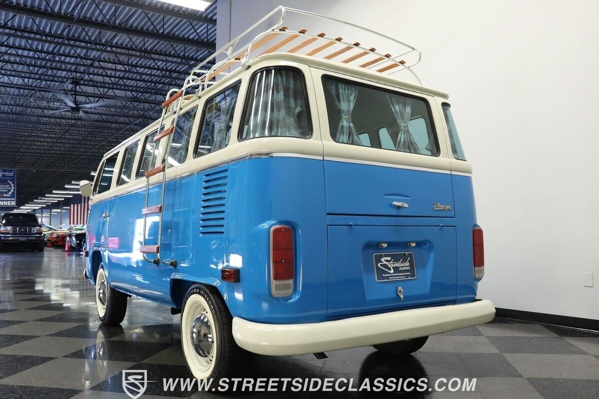 Volkswagen-BusVanagon-1994-Van-23