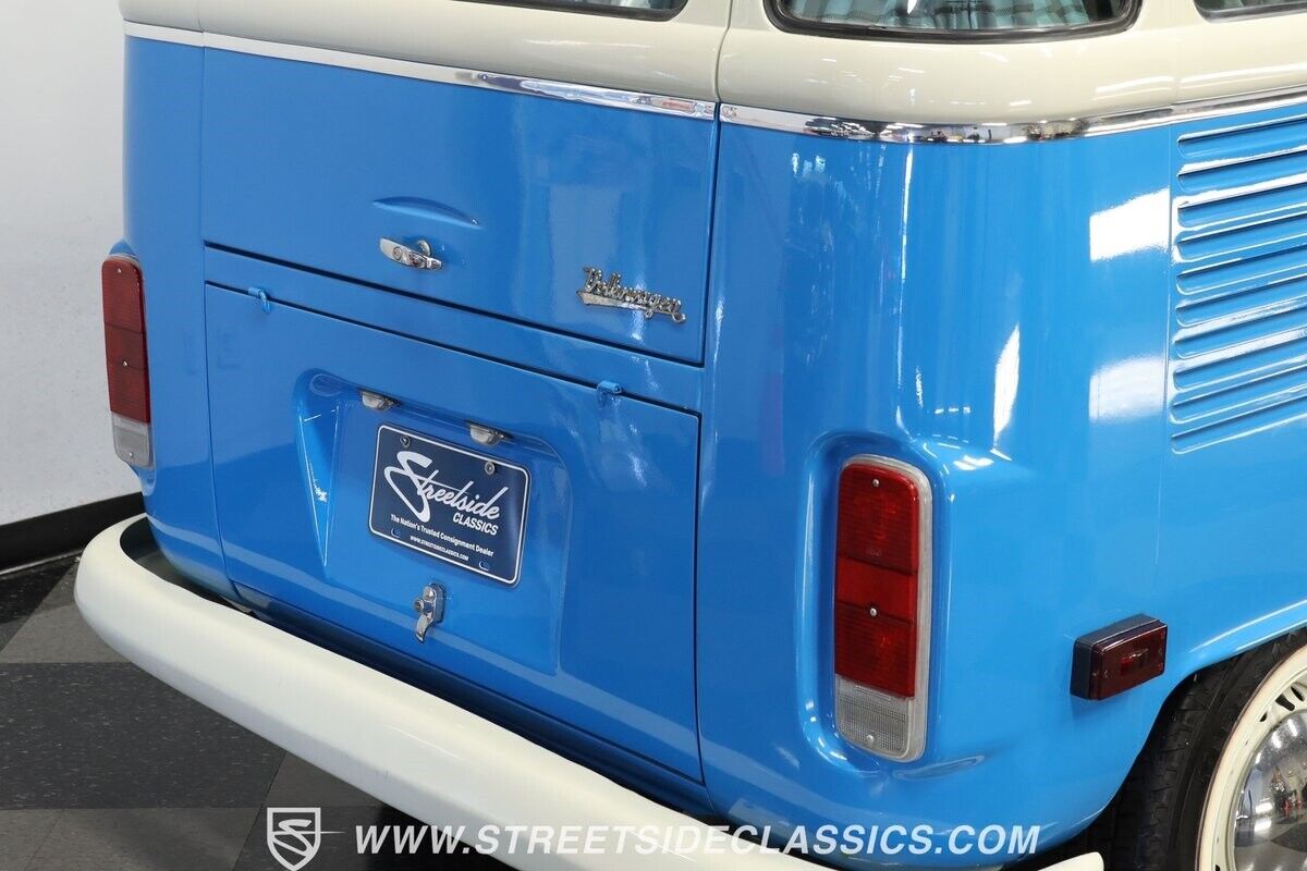 Volkswagen-BusVanagon-1994-Van-25