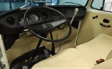 Volkswagen-BusVanagon-1994-Van-35