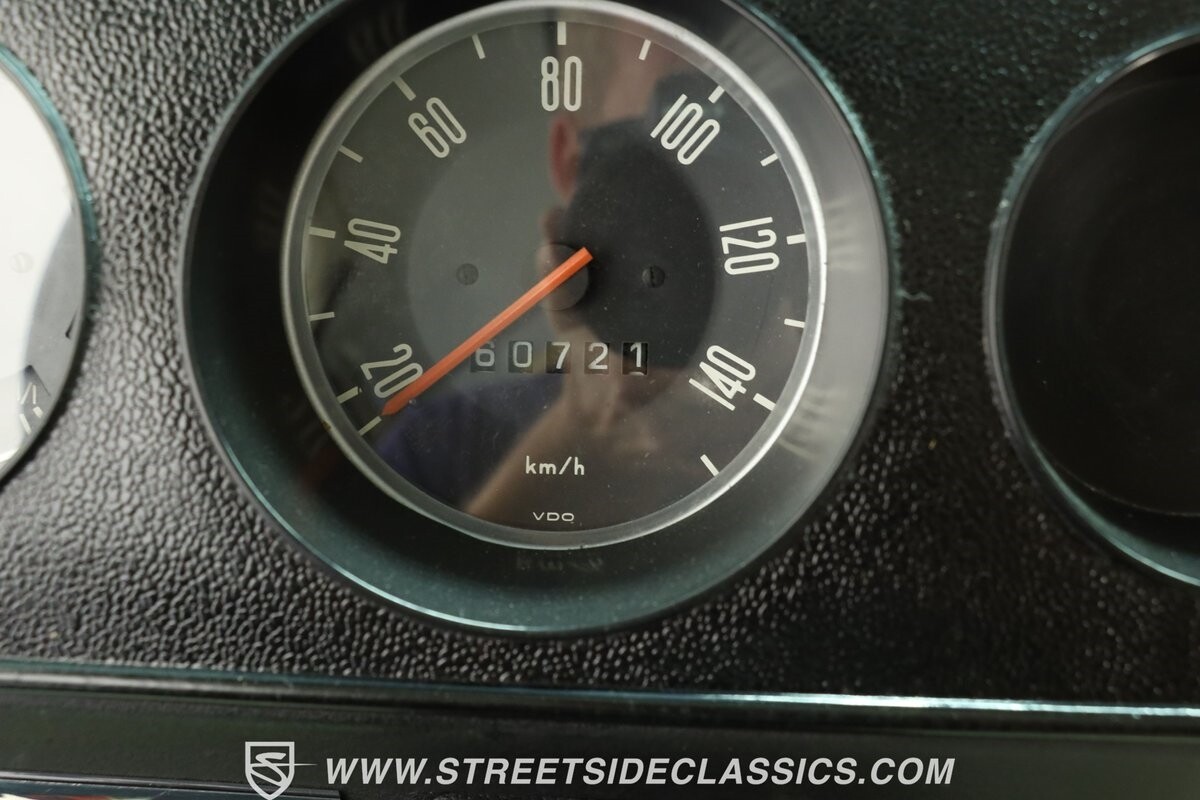 Volkswagen-BusVanagon-1994-Van-37