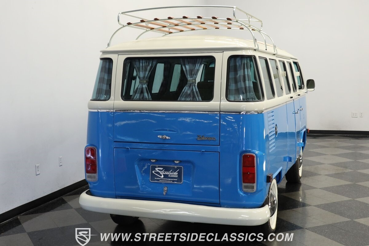 Volkswagen-BusVanagon-1994-Van-9