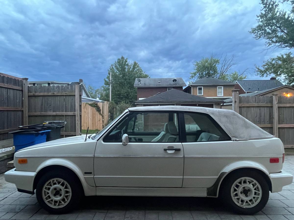 Volkswagen-Cabriolet-1989-white-1