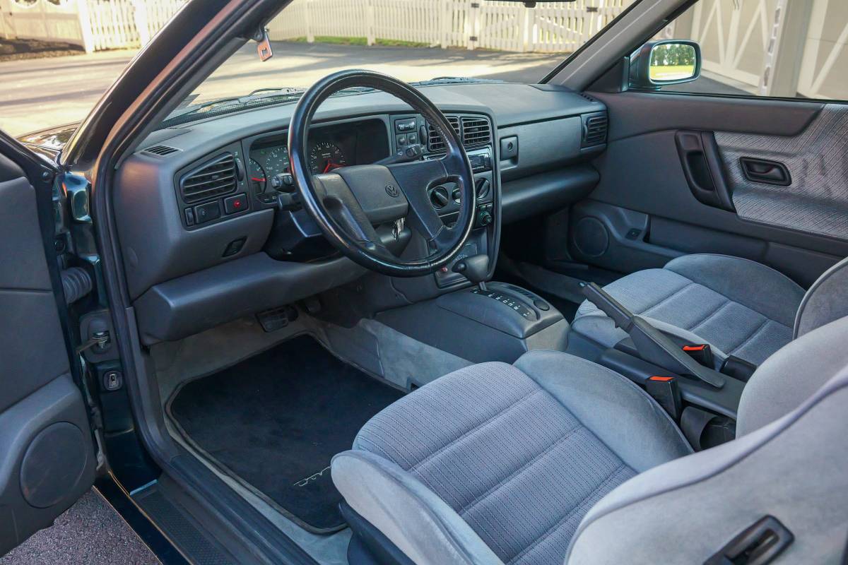 Volkswagen-Corrado-1993-green-14