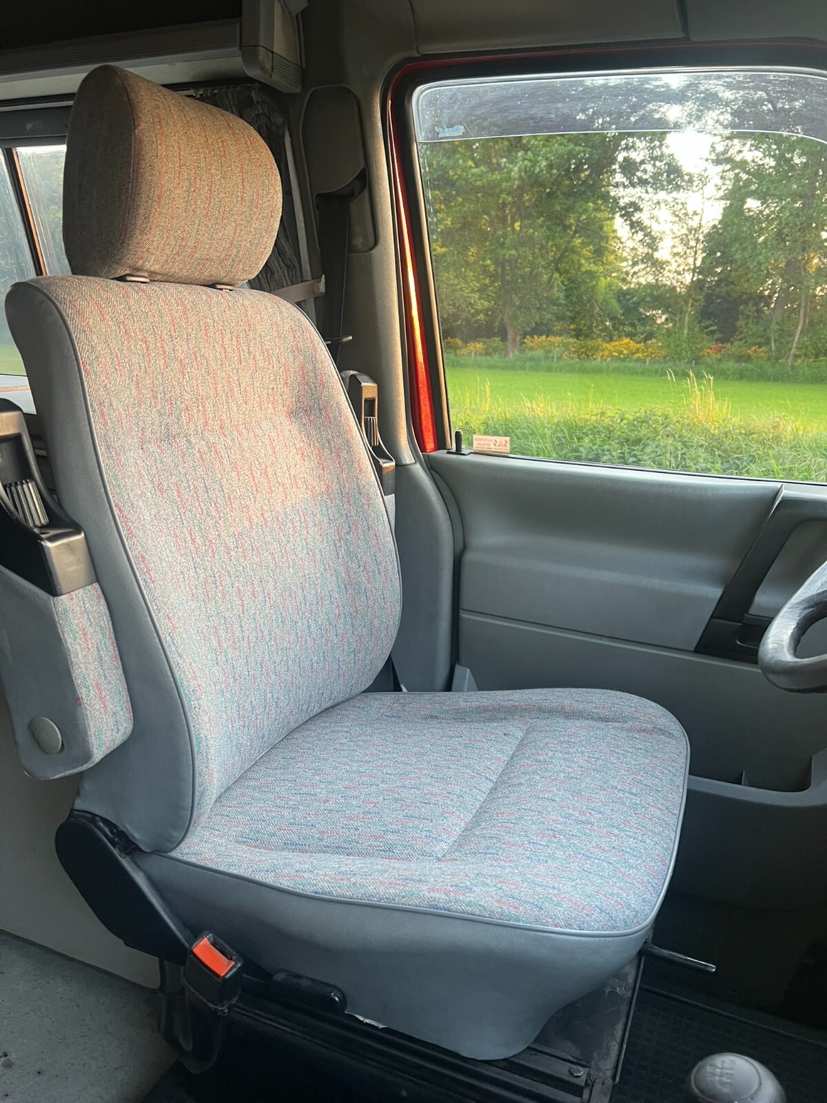 Volkswagen-EuroVan-1991-Van-Camper-14