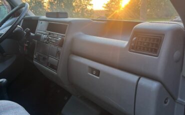 Volkswagen-EuroVan-1991-Van-Camper-19