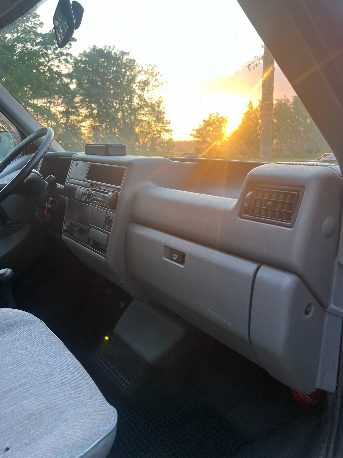 Volkswagen-EuroVan-1991-Van-Camper-19