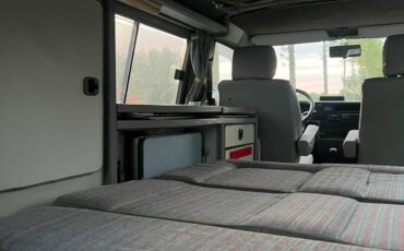Volkswagen-EuroVan-1991-Van-Camper-31