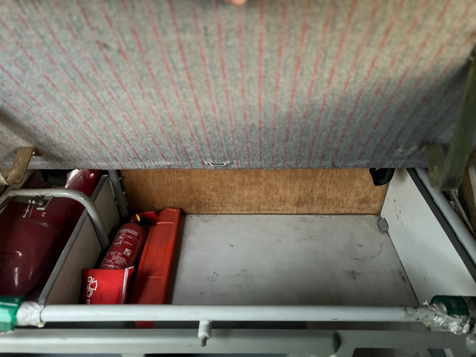 Volkswagen-EuroVan-1991-Van-Camper-38