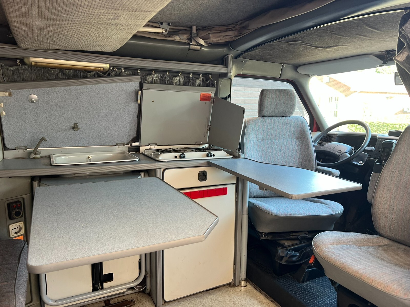 Volkswagen-EuroVan-1991-Van-Camper-39