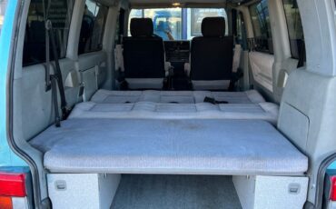 Volkswagen-EuroVan-1993-11