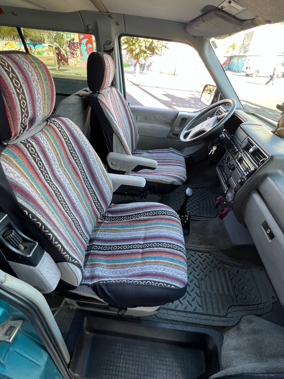 Volkswagen-EuroVan-1993-8