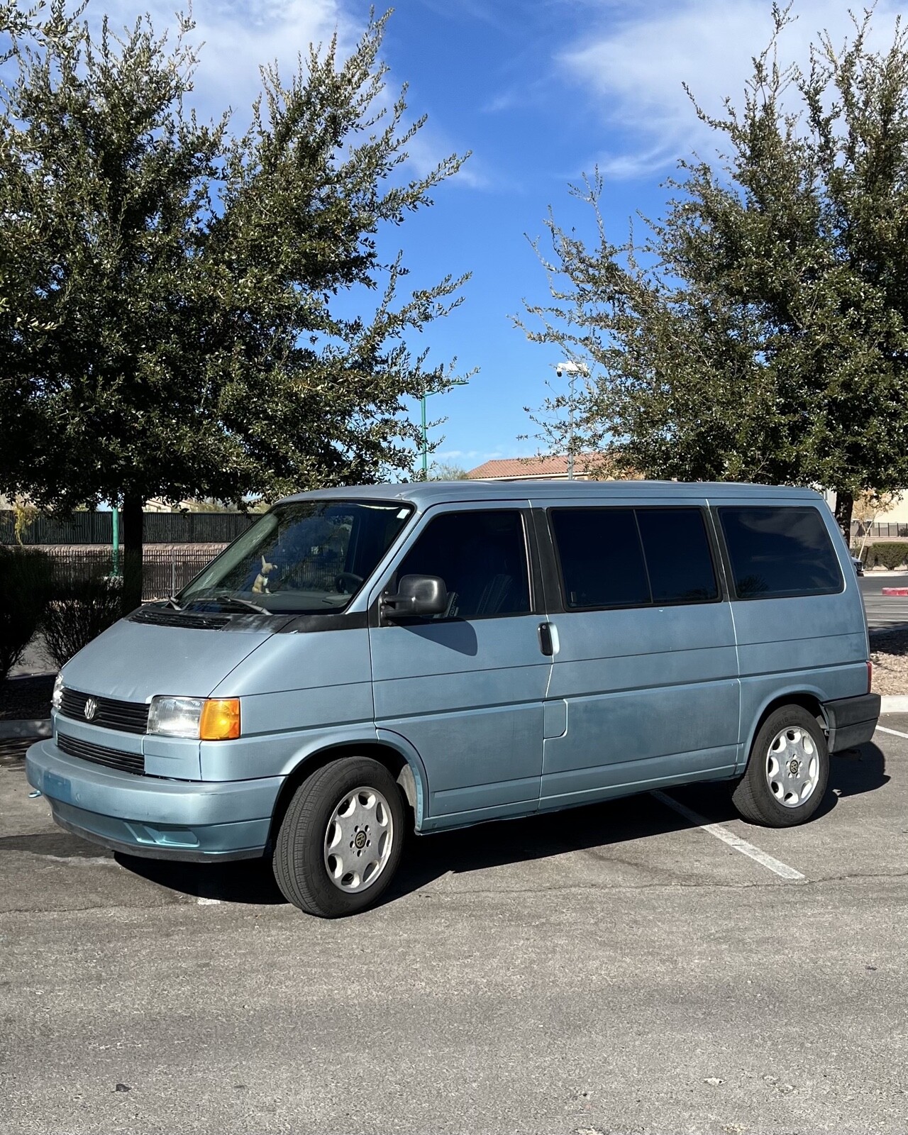 Volkswagen-EuroVan-1993