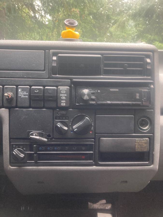 Volkswagen-Eurovan-1994-white-13